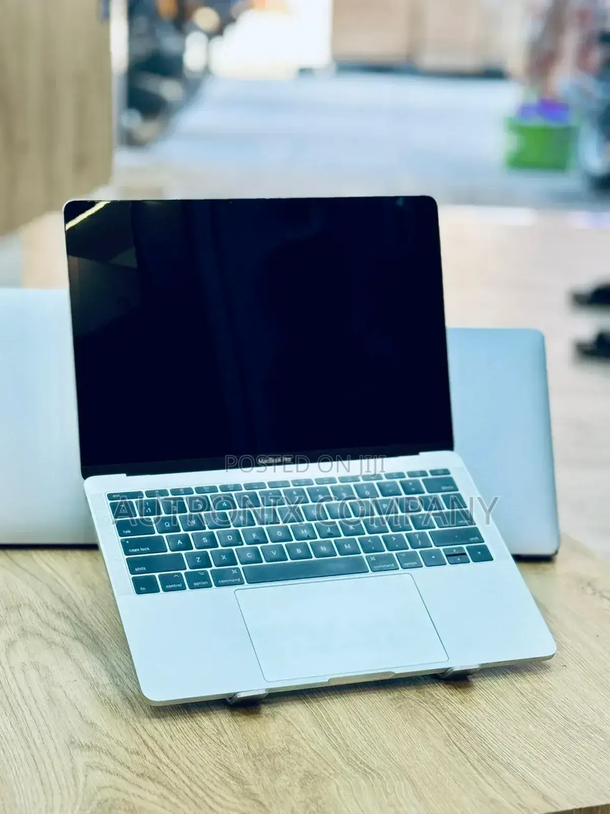 Laptop Apple MacBook Pro 2017 16GB Intel Core I7 SSD 1T