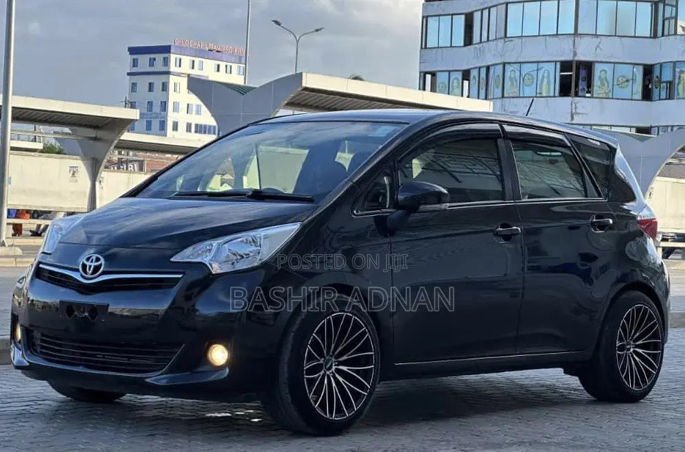Toyota Ractis 1.5 FWD 2014 Black