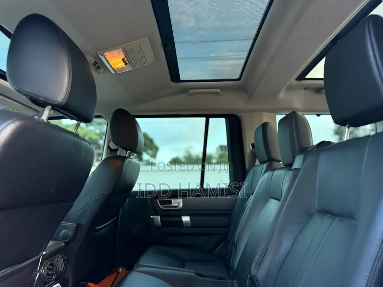 Land Rover Discovery 2010 White