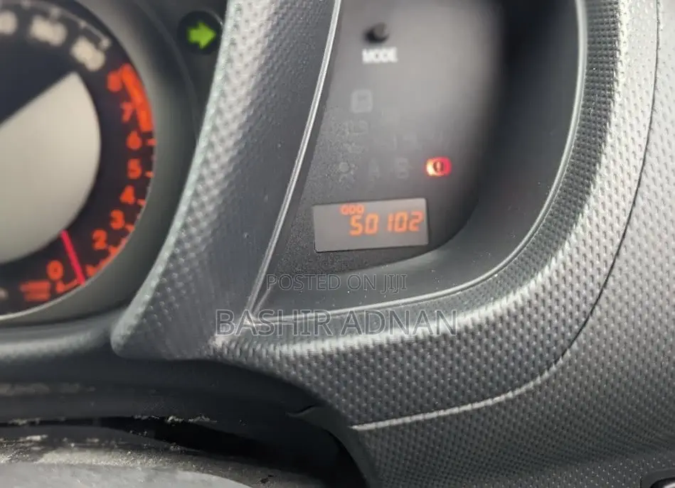 Toyota IST 2011 Green