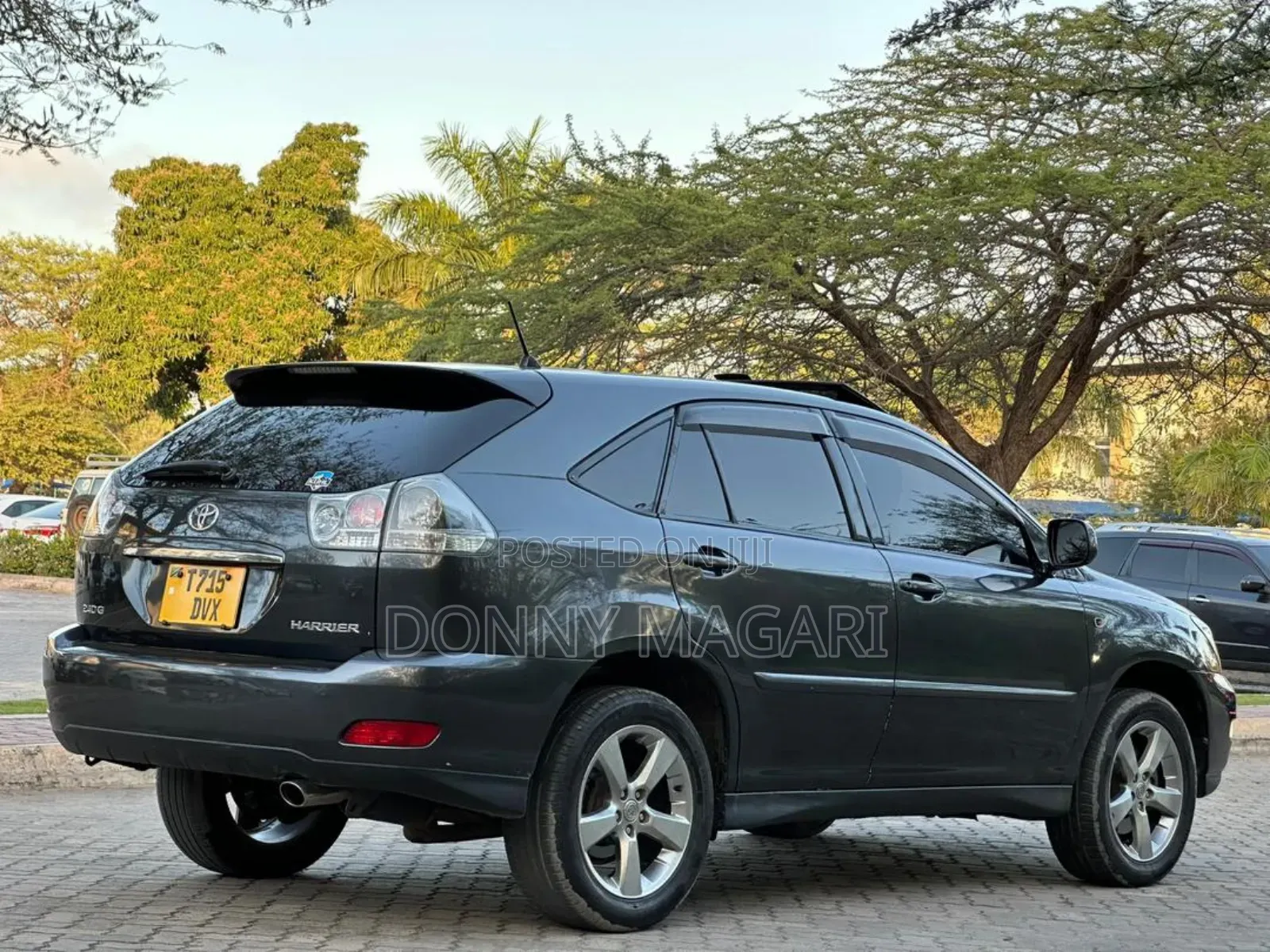 Toyota Harrier 2005 Gray