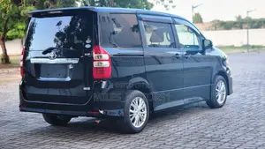 Toyota Noah 2010 Black