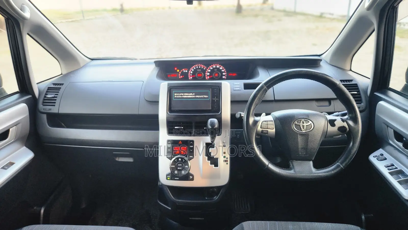 Toyota Noah 2010 Black