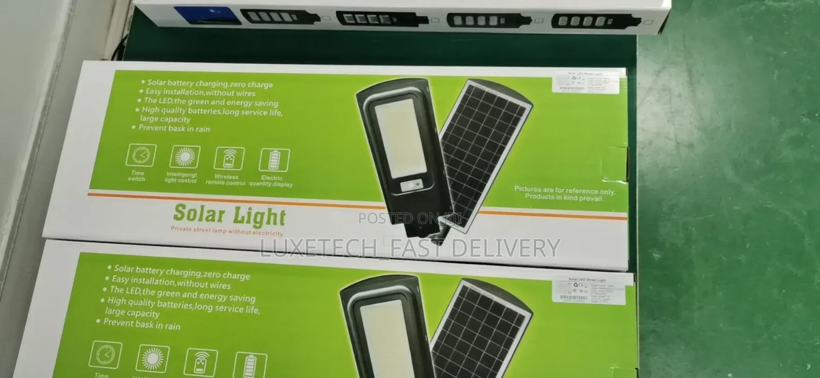 Solar-Powered Street Light 200 Watts