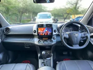 Toyota Vanguard 2010 Black