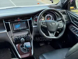 Toyota Harrier 2.0 2015 White