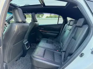 Toyota Harrier 2.0 2015 White