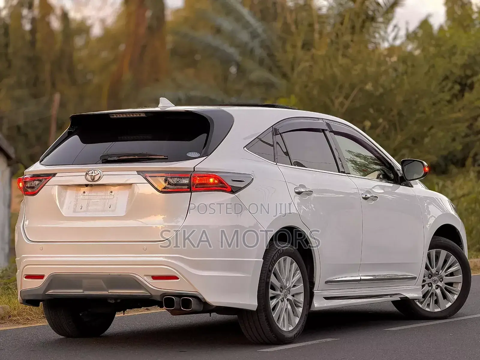 Toyota Harrier 2.0 2015 White