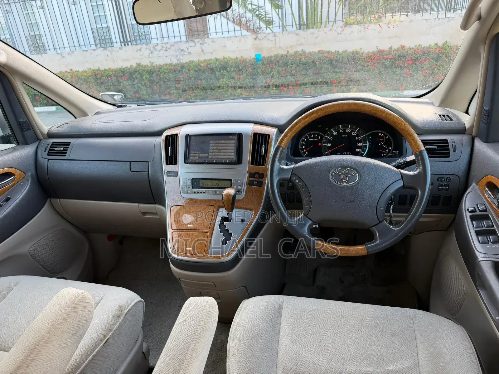 Toyota Alphard 2.4 Petrol AWD 2007 White