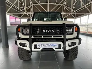 Toyota Land Cruiser 79 Series 2024 Pearl