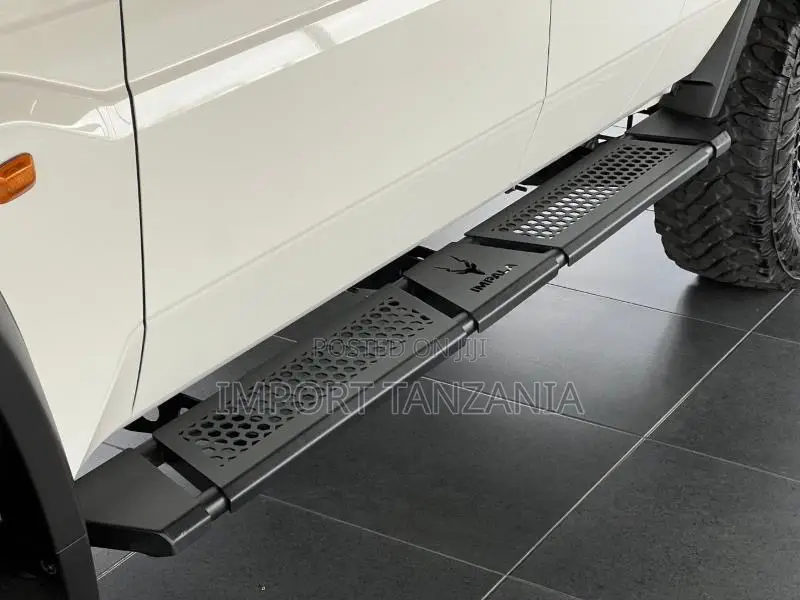 Toyota Land Cruiser 79 Series 2024 Pearl