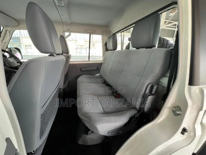 Toyota Land Cruiser 79 Series 2024 Pearl