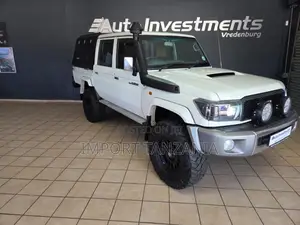 Toyota Land Cruiser 2014 Pearl