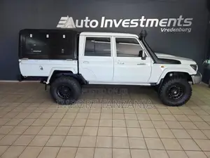 Toyota Land Cruiser 2014 Pearl