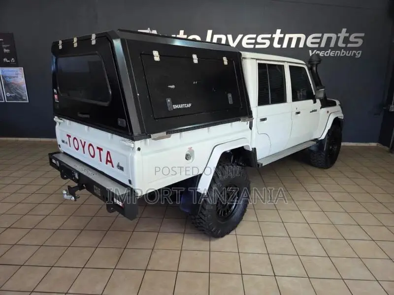 Toyota Land Cruiser 2014 Pearl