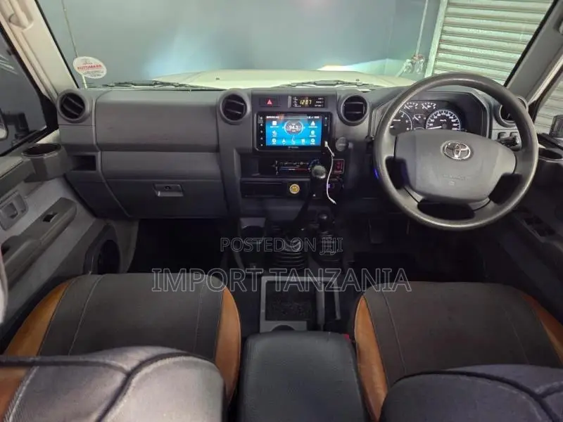Toyota Land Cruiser 2014 Pearl