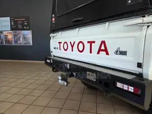 Toyota Land Cruiser 2014 Pearl