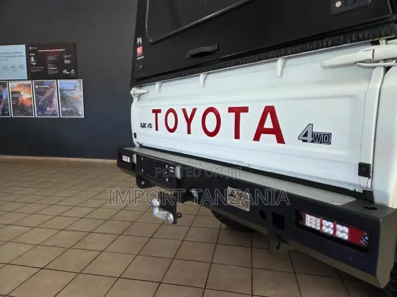 Toyota Land Cruiser 2014 Pearl