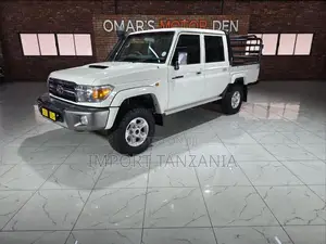 Toyota Land Cruiser 2017 Pearl