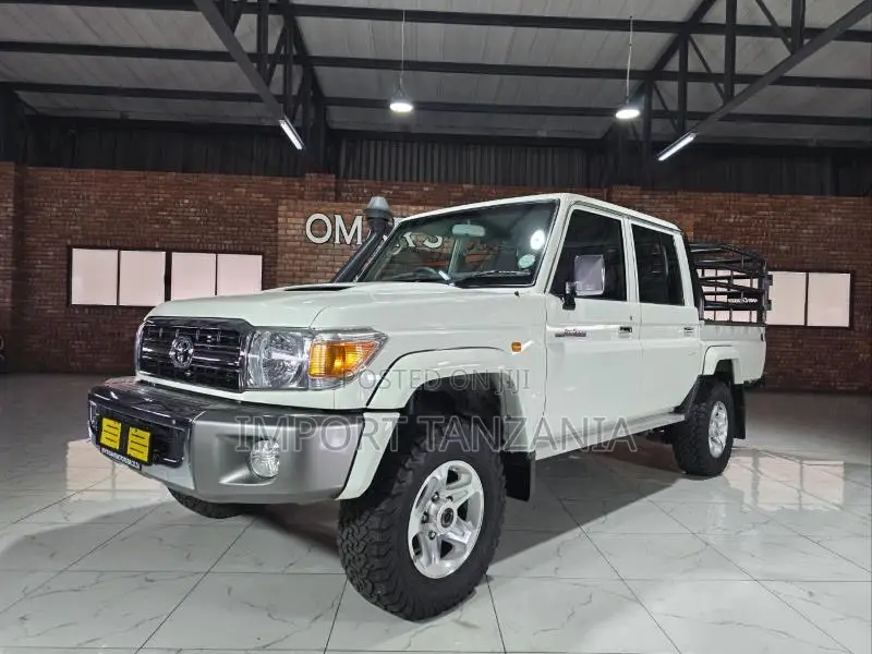 Toyota Land Cruiser 2017 Pearl