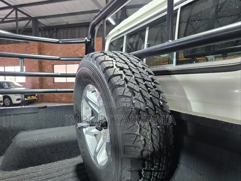Toyota Land Cruiser 2017 Pearl