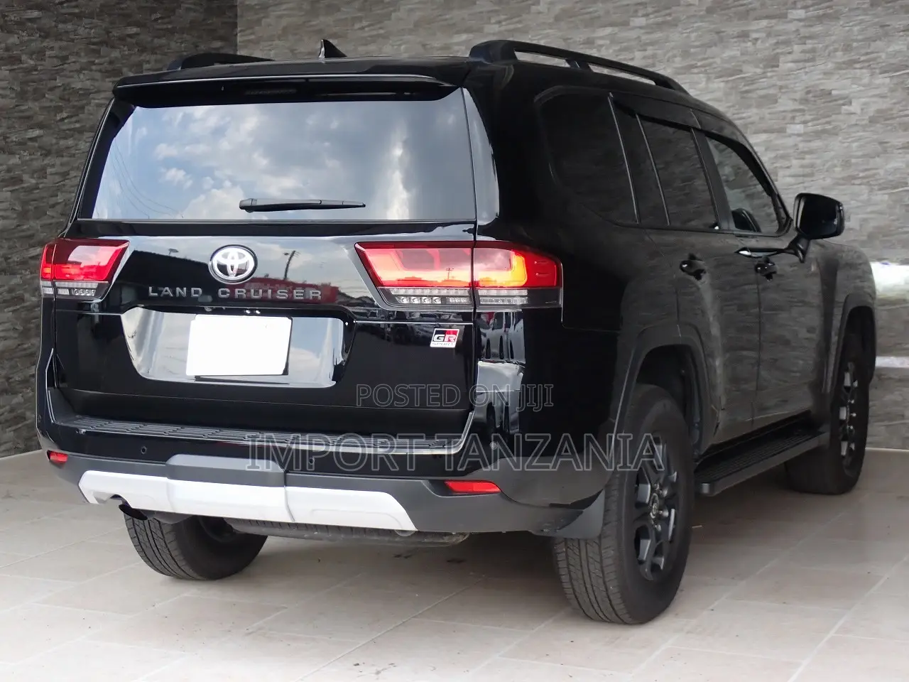 Toyota Land Cruiser 2023 Black