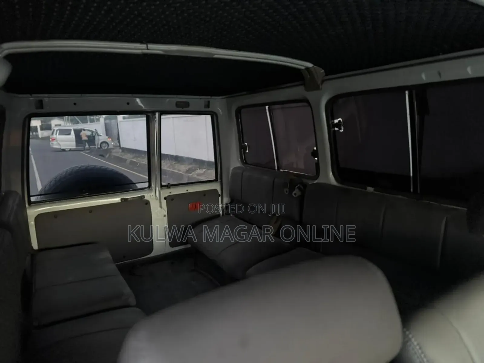 Toyota Land Cruiser 1996 White
