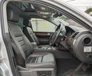 Volkswagen Touareg 2010 Silver
