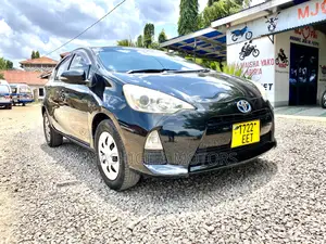 Toyota Aqua 2011 Black