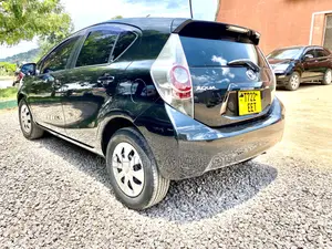 Toyota Aqua 2011 Black