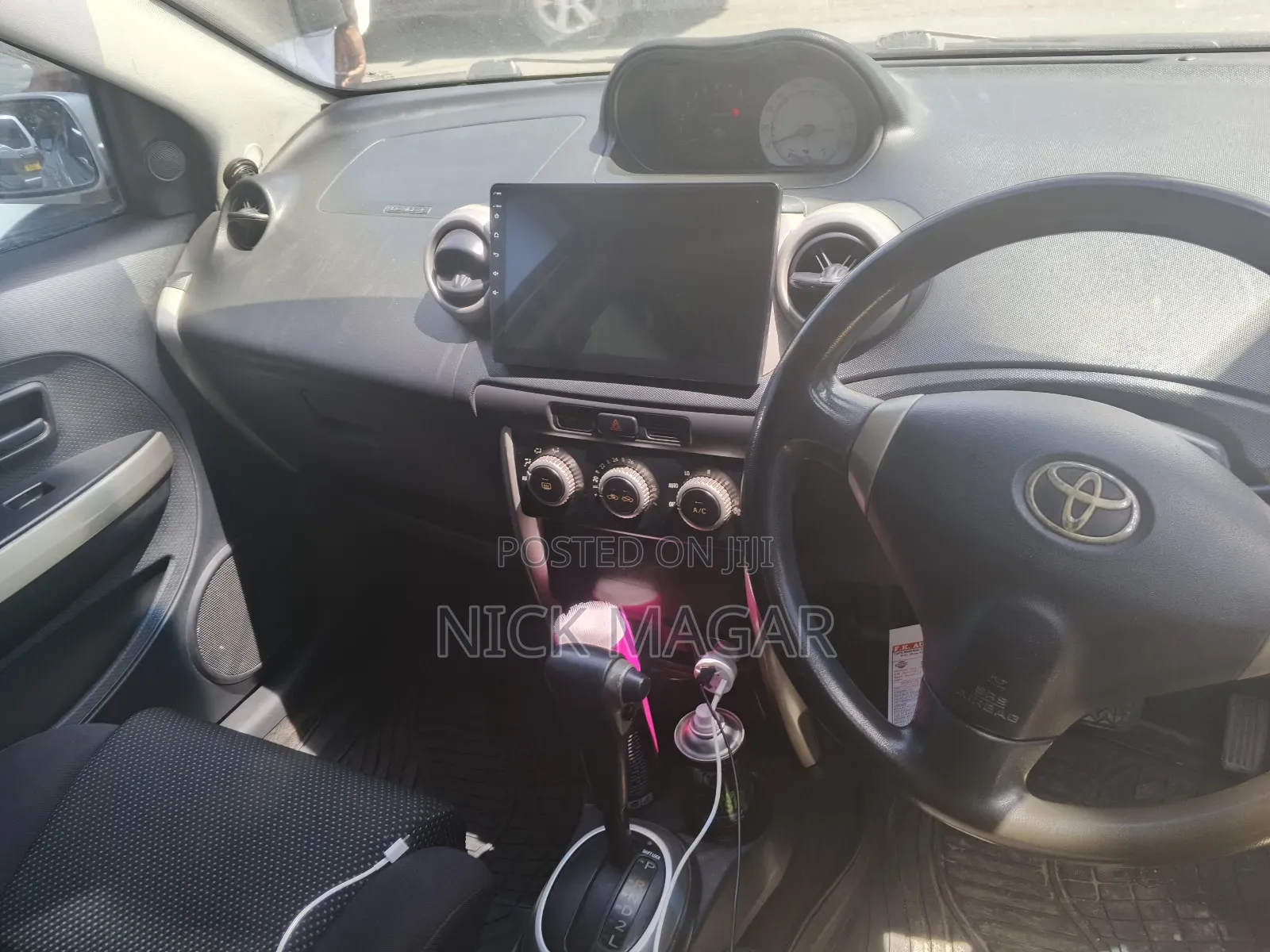 Toyota IST 2004 Silver