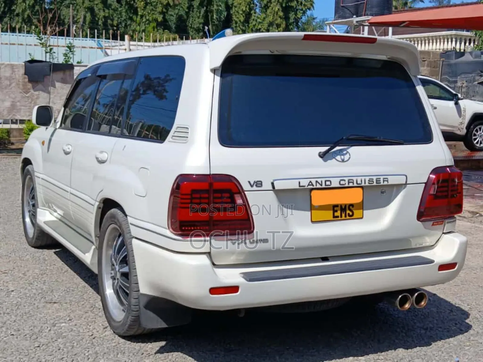 Toyota Land Cruiser 2006 White