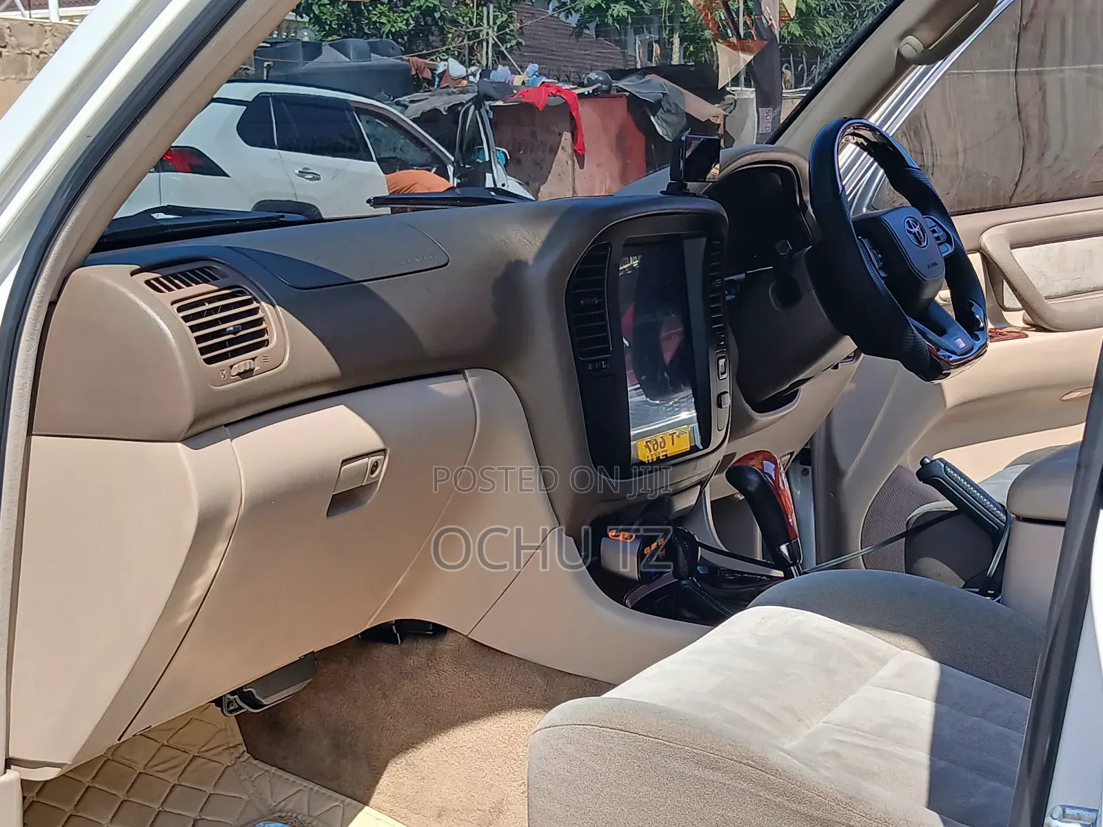 Toyota Land Cruiser 2006 White