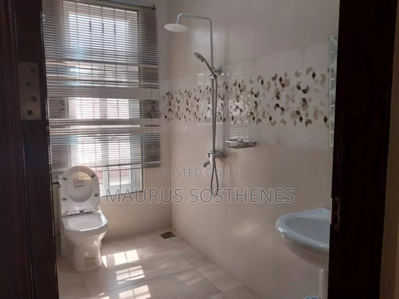 Furnished 4bdrm Villa in Kunduchi for rent