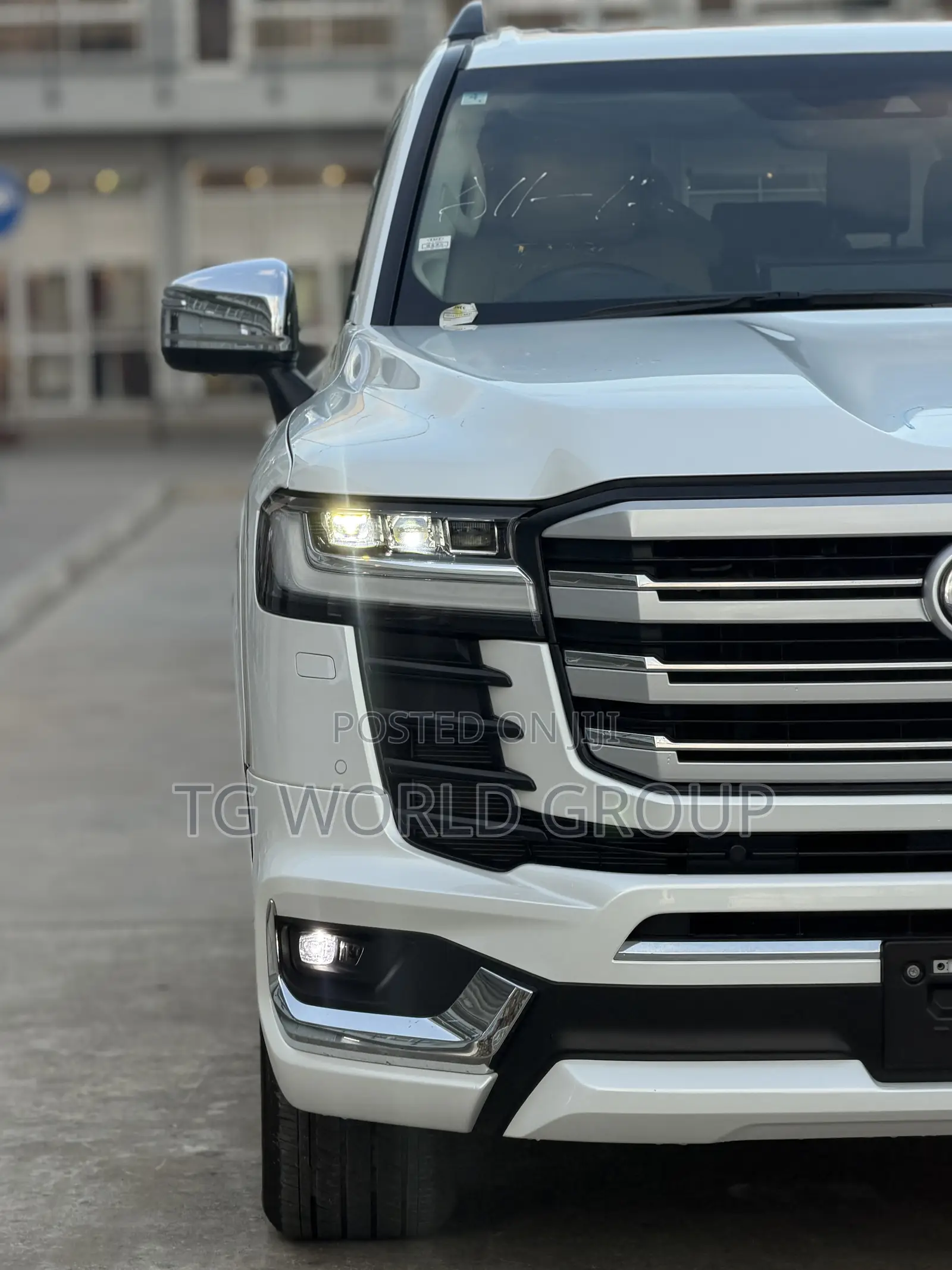 New Toyota Land Cruiser LC300 2024 White
