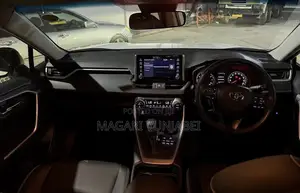 Toyota RAV4 2021 Off white