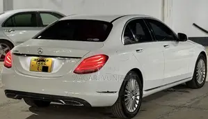 Mercedes-Benz C200 2015 Pearl