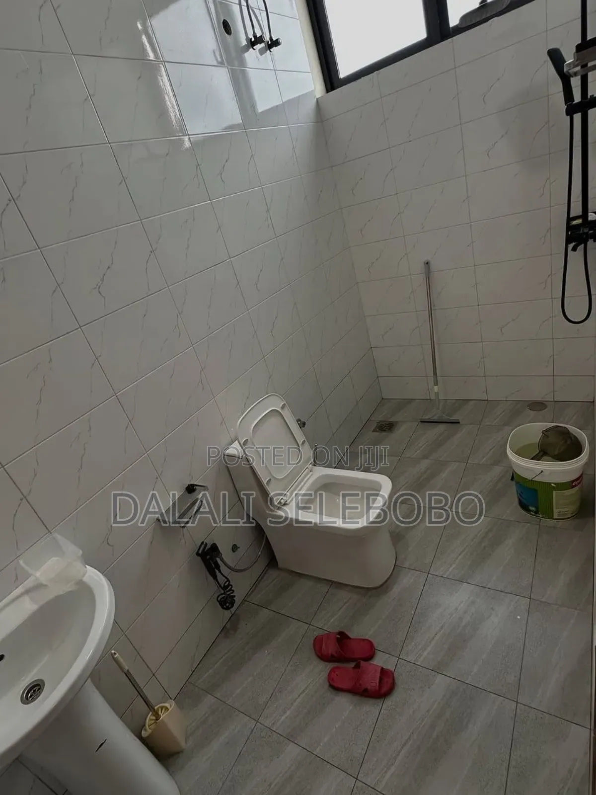 4bdrm Bungalow in Makumbusho, Kinondoni for sale