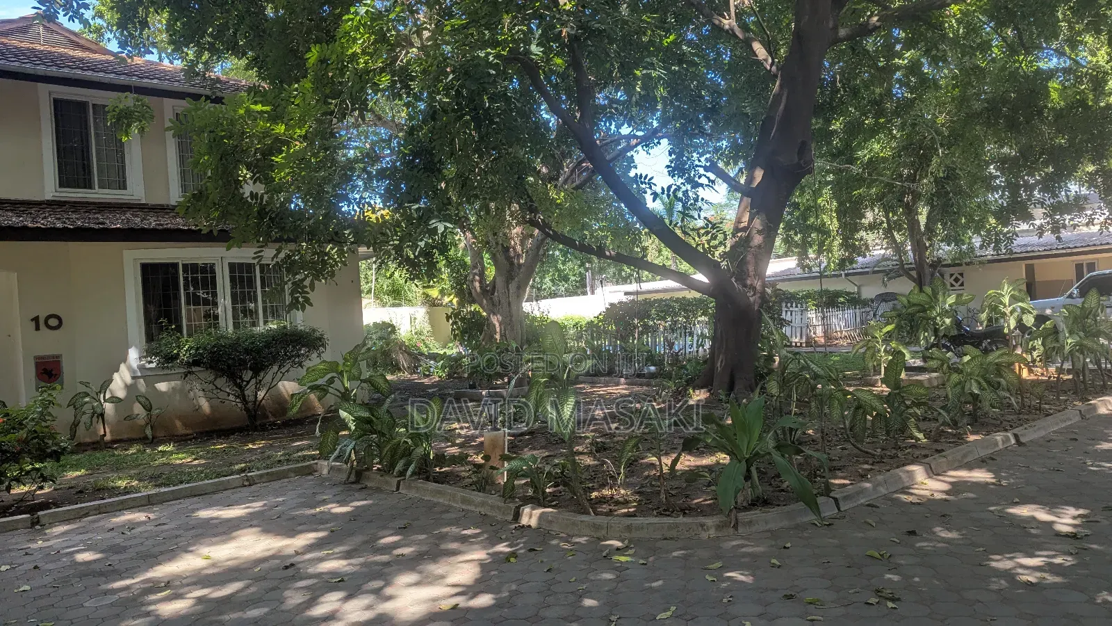 Furnished 3bdrm Townhouse / Terrace in The Court, Oyster Bay for rent