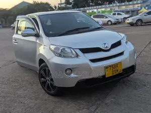Toyota IST 2007 Silver
