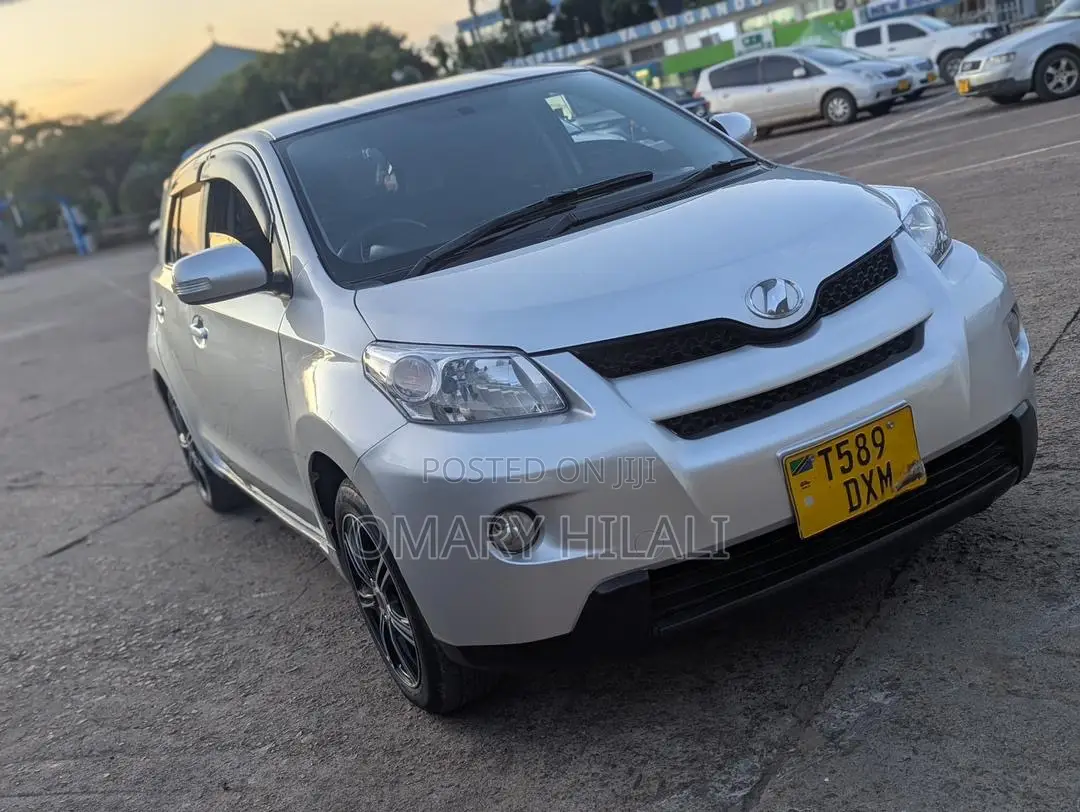 Toyota IST 2007 Silver