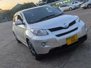 Toyota IST 2007 Silver
