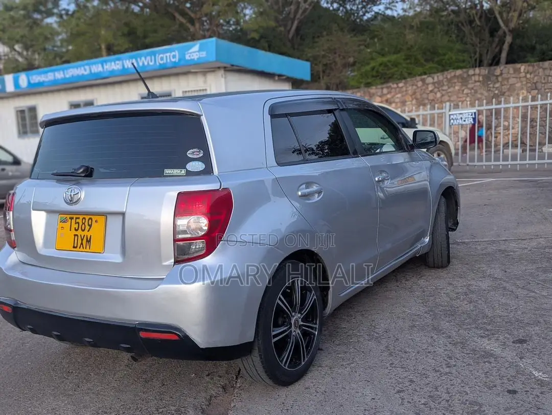 Toyota IST 2007 Silver