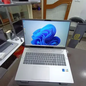 New Laptop HP Envy 17 16GB Intel Core I7 SSD 512GB