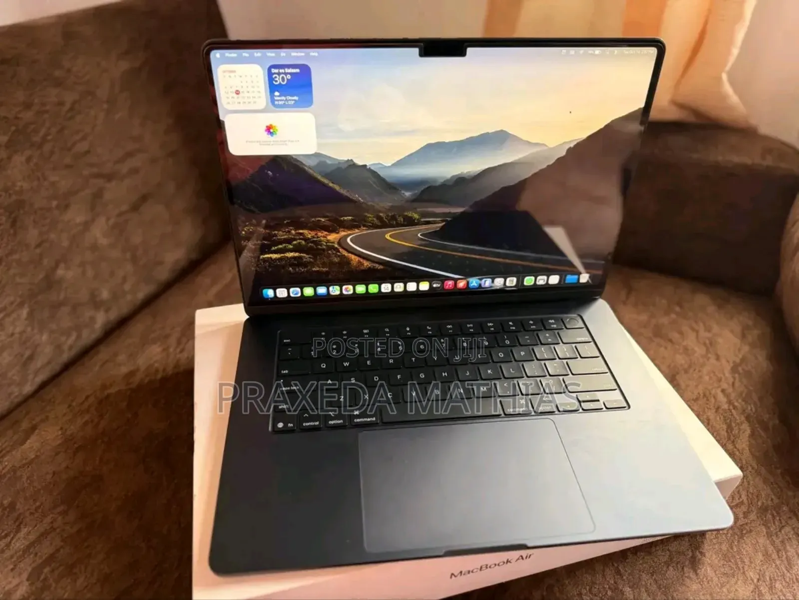 New Laptop Apple MacBook Air 2025 M4 15-Inch 24GB Apple M4 SSD 512GB