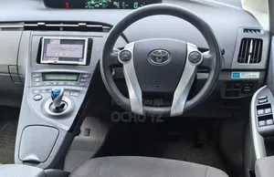 Toyota Prius 2011 White