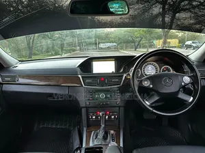 Mercedes-Benz E250 2010 White