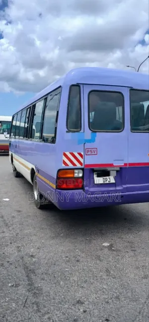 Toyota Coaster 2004 Blue