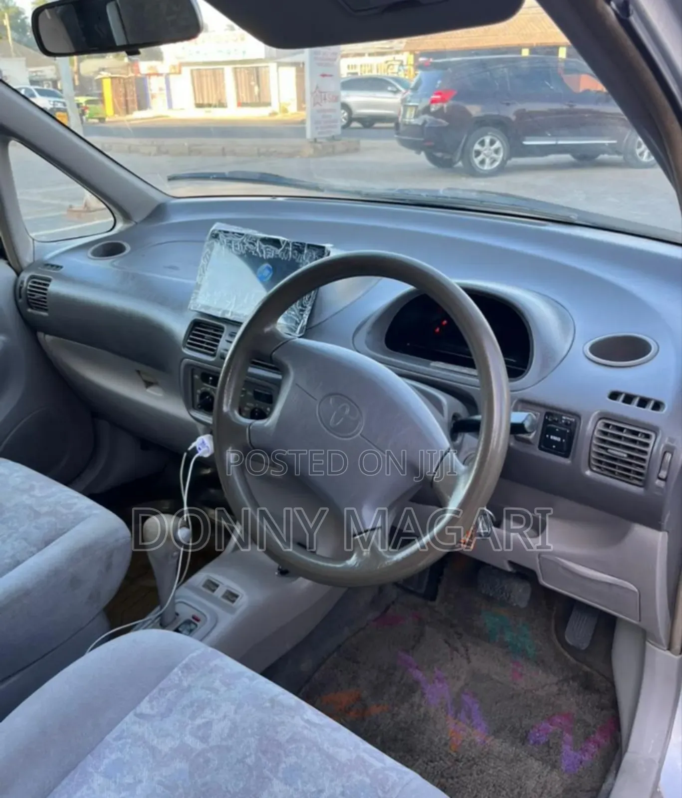 Toyota Corolla Spacio 2000 Silver