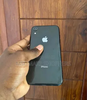 Apple XR 128 GB Black